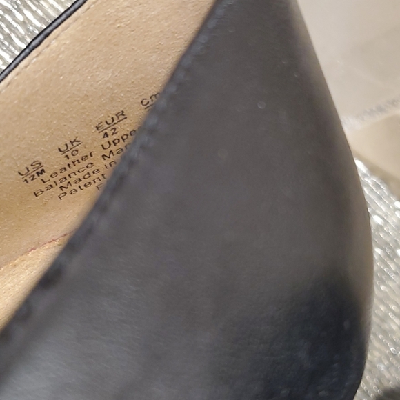 SOLD!!! NATURALIZER Black Leather Wedges - Size 12 - Picture 7 of 8